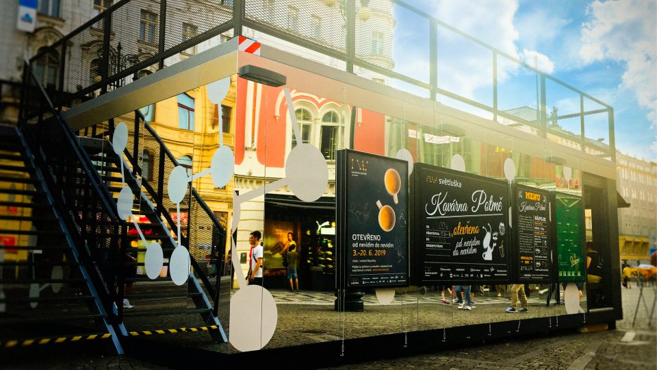 Kavárna POTMĚ: Jedinečný zážitek, který otevře vaše smysly