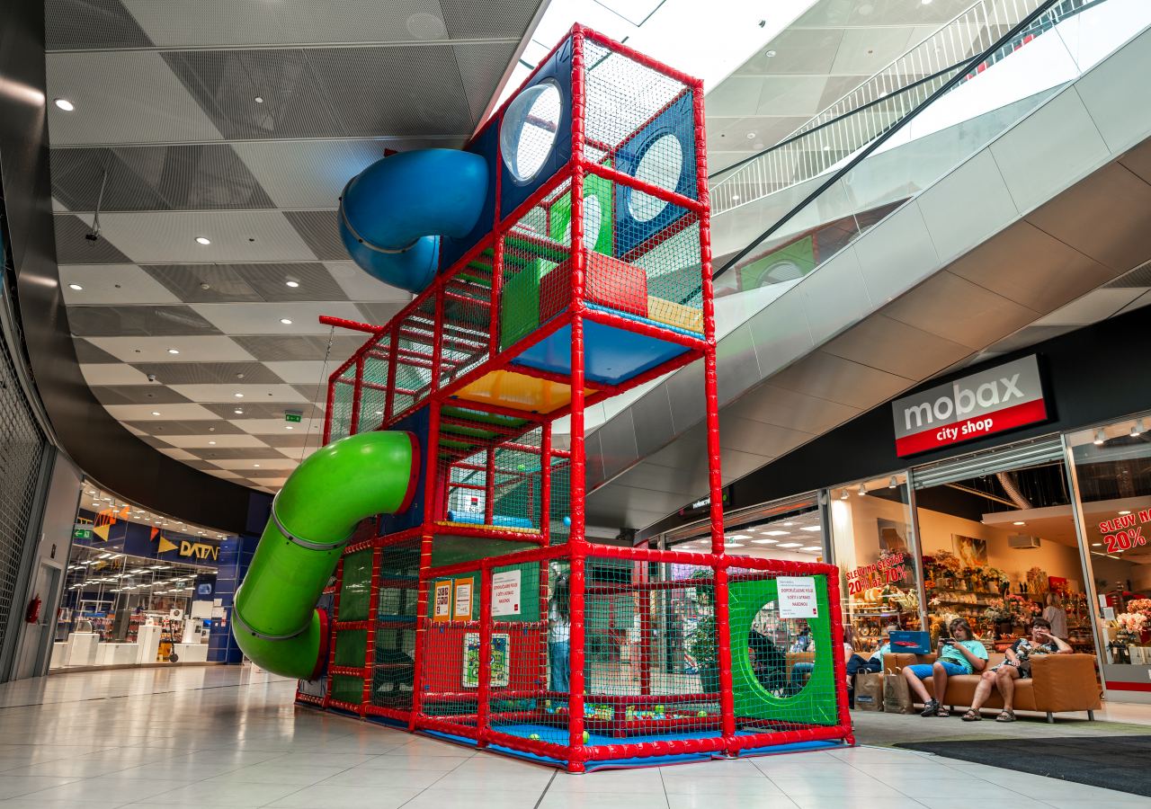 V obchodním centru Šestka odstartuje den plný zážitků: Nastupte na palubu zábavy!