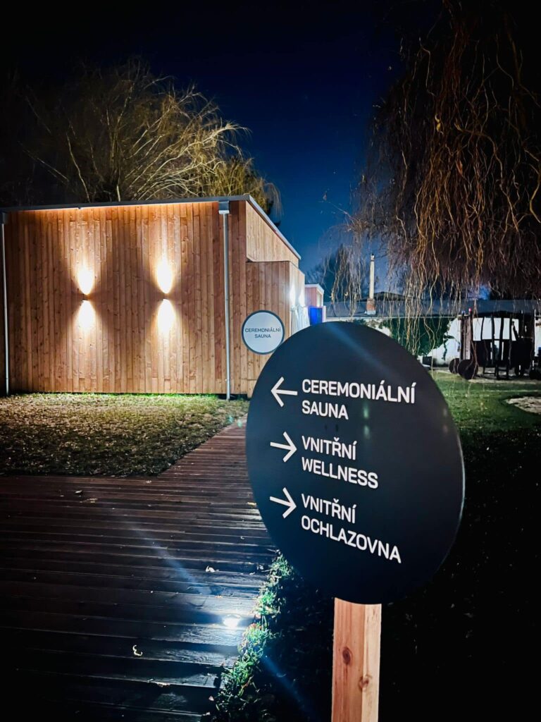 Vánoční dárek, který zahřeje tělo i duši: Dárkové vouchery do Sauny Vltava v Praze
