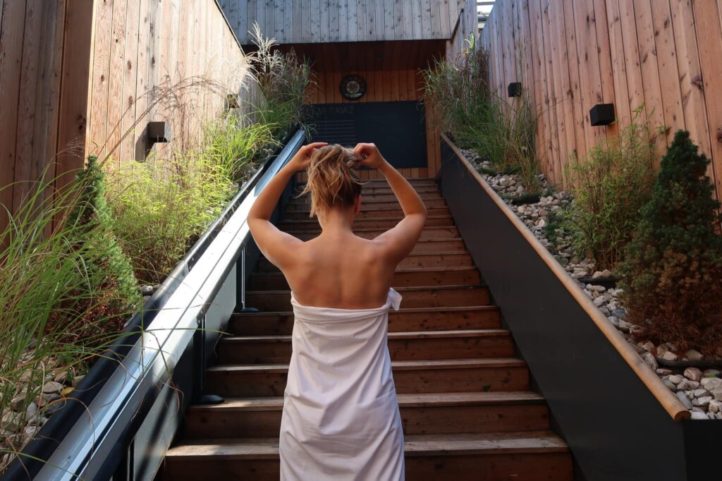 Vánoční dárek, který zahřeje tělo i duši: Dárkové vouchery do Sauny Vltava v Praze