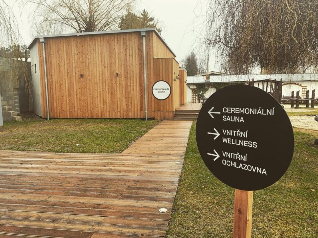 Vánoční dárek, který zahřeje tělo i duši: Dárkové vouchery do Sauny Vltava v Praze