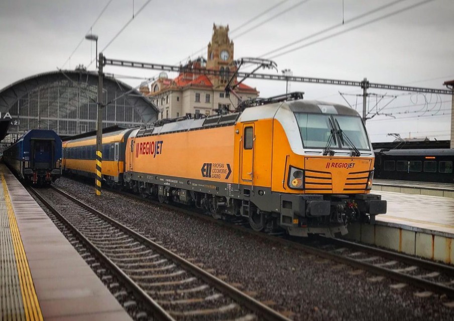 V neděli začne platit nový jízdní řád: RegioJet spouští mezinárodní linku Praha – Varšava