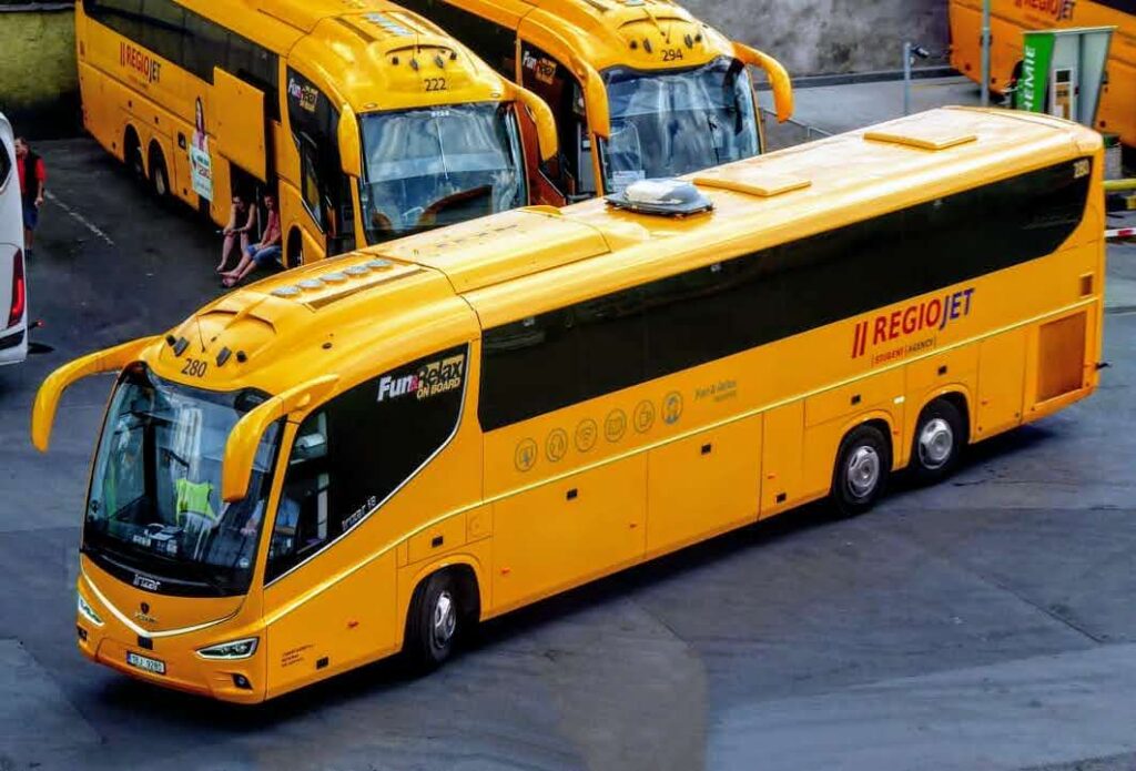 V neděli začne platit nový jízdní řád: RegioJet spouští mezinárodní linku Praha – Varšava