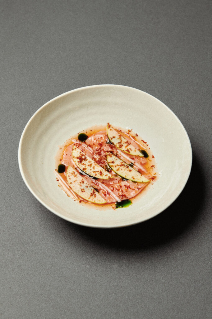 Pražská restaurace Alma získala ocenění Michelin Bib!