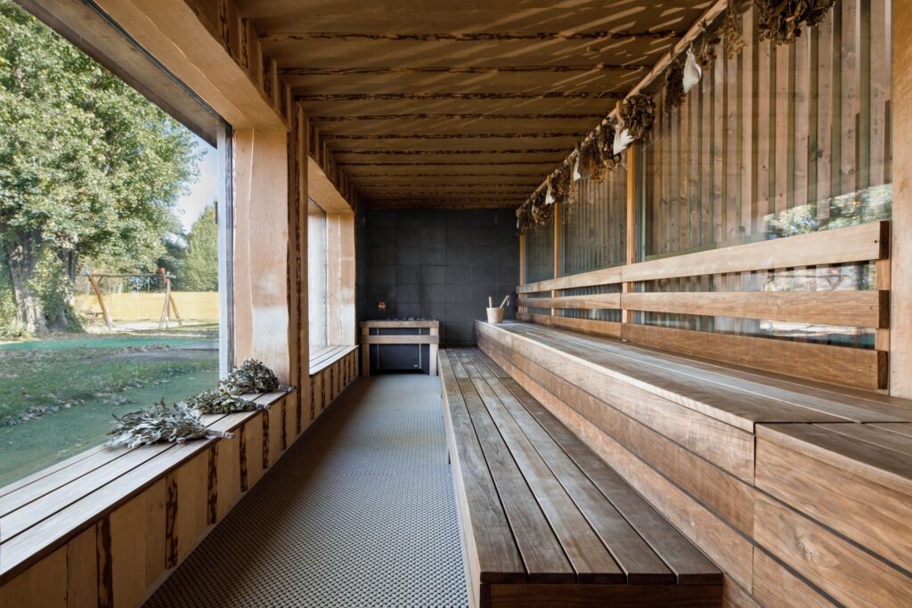 Vánoční dárek, který zahřeje tělo i duši: Dárkové vouchery do Sauny Vltava v Praze