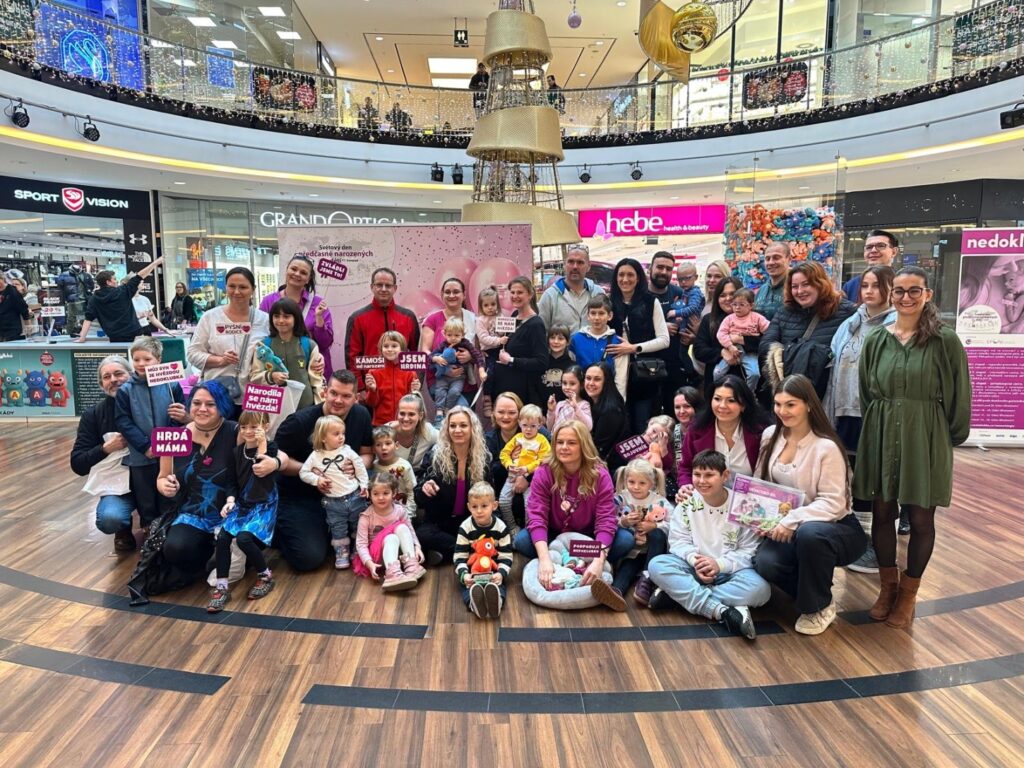 Obchodní centrum Arkády Pankrác otevřelo venkovní kluziště. Navíc pomáhá i rodinám s předčasně narozenými dětmi