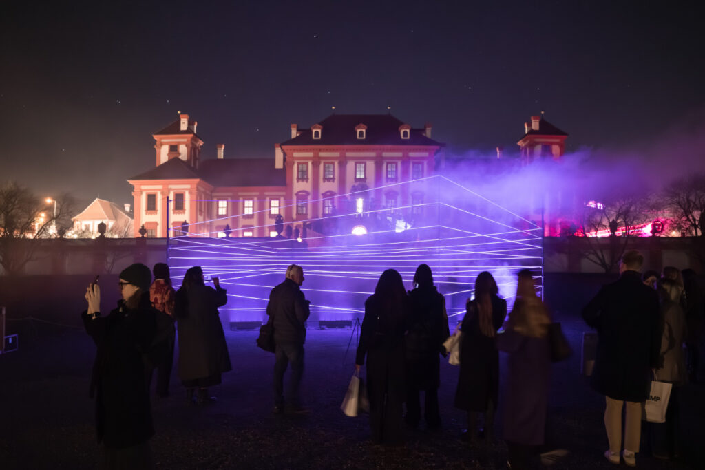 Zámek Troja září sedmi světelnými instalacemi. GHMP a Signal Festival zvou na Sv. Lucii se vstupem zdarma