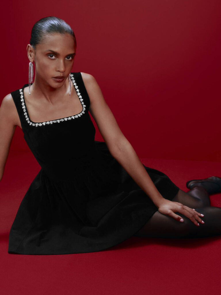 Nová sváteční kolekce Marks & Spencer plná výrazných kousků, třpytivých materiálů a elegantních detailů