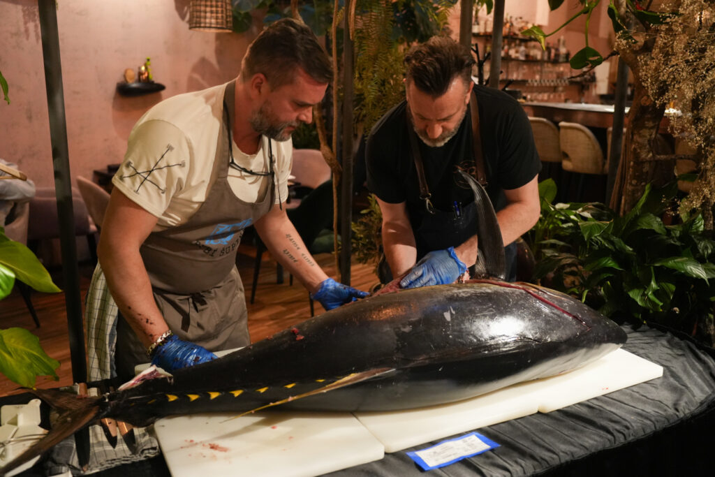 Pražská restaurace PRU58 zve již po osmé na výjimečný večer porcování tuňáka