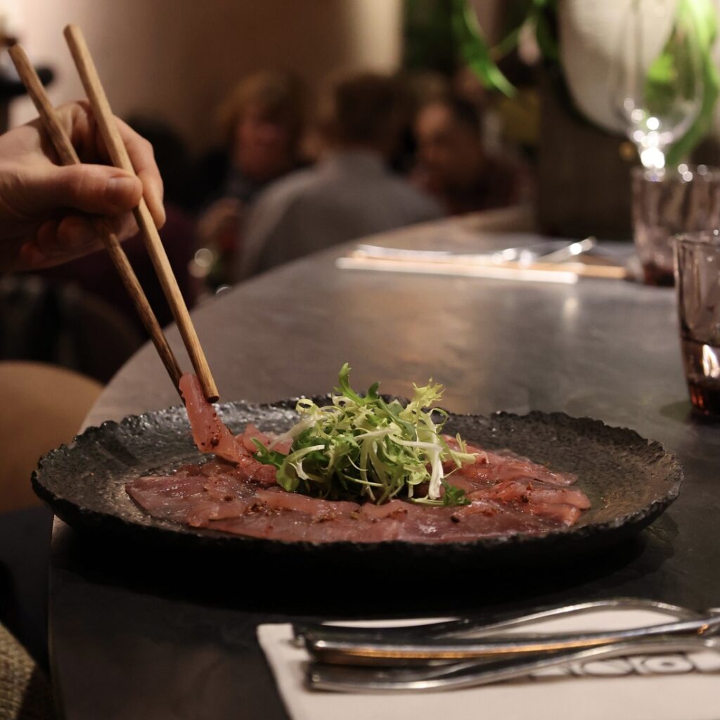 Pražská restaurace PRU58 zve již po osmé na výjimečný večer porcování tuňáka