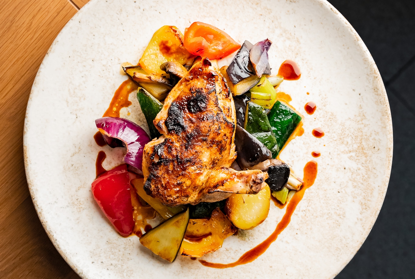 POLEDNÍ MENU – Středa 1.4.: Kde se dnes v centru Prahy můžete dobře najíst?