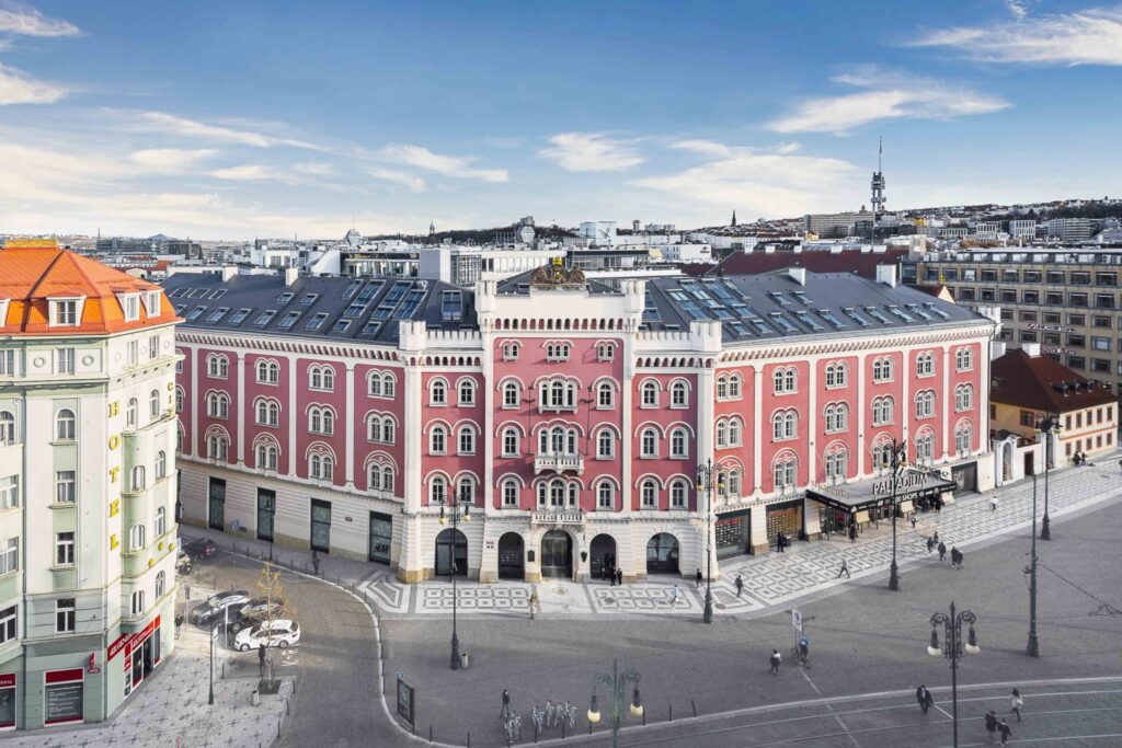 PALLADIUM SHOPPING WEEKEND: Jarní svátek módy v centru Prahy startuje už 17. dubna