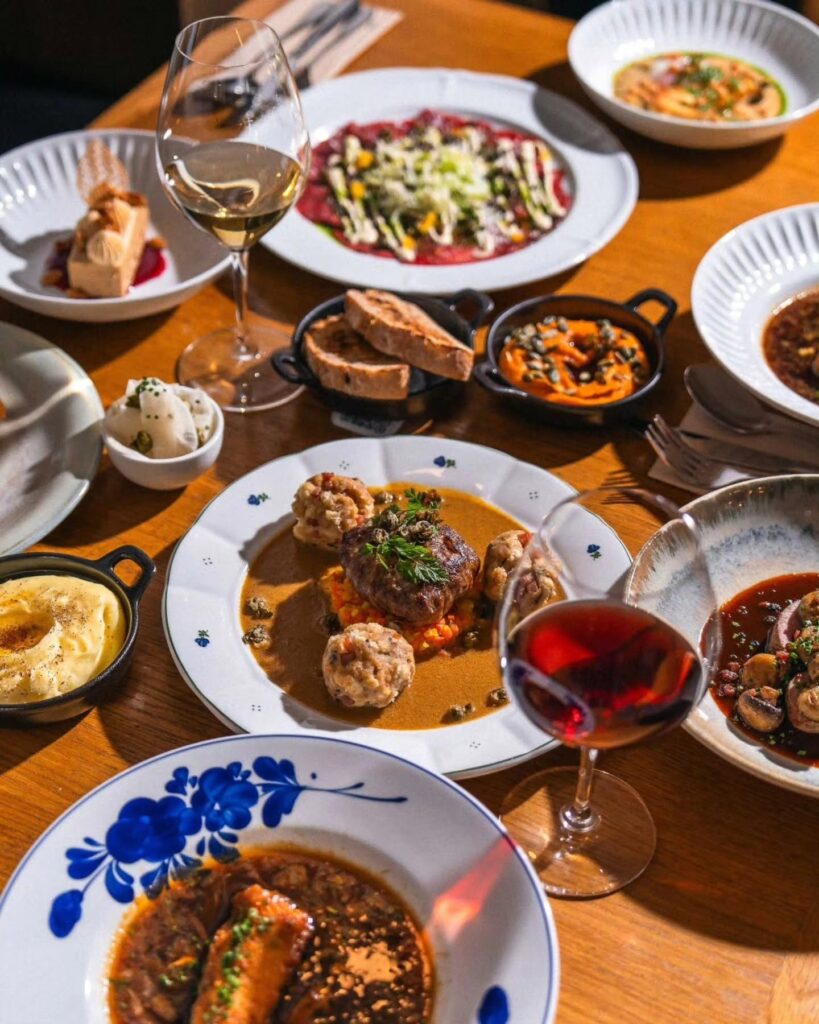 Podzim v Praze chutná výjimečně: Restaurace TADY CHUTNÁ lákají na zvěřinu, gastronomické speciality i recept z roku 1911